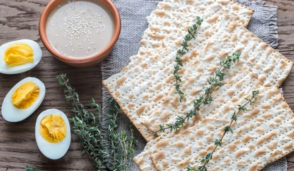 matzos and tahini - ee220321