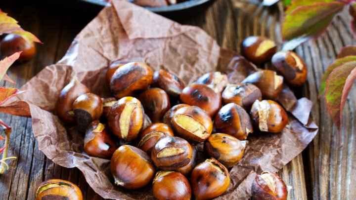 Roasted-chestnuts-on-an-old-board