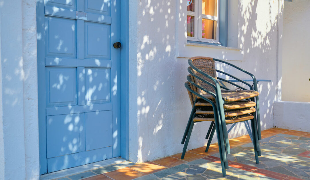 How to Store Extra Dining Chairs (9 Effective Tips and Tricks