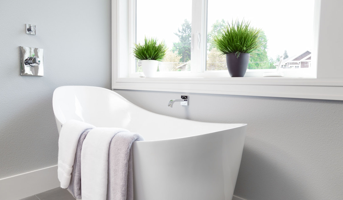 4 Tips for Cleaning a Porcelain Bathtub Farmhouse Guide