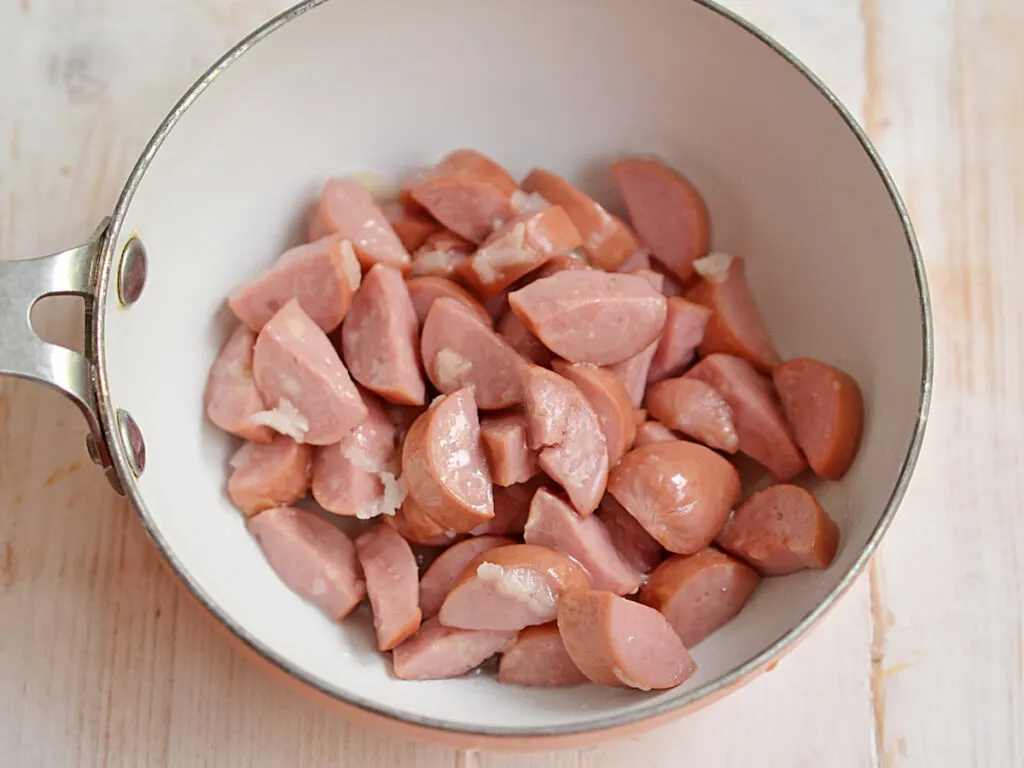 Stir fry garlic and sausages