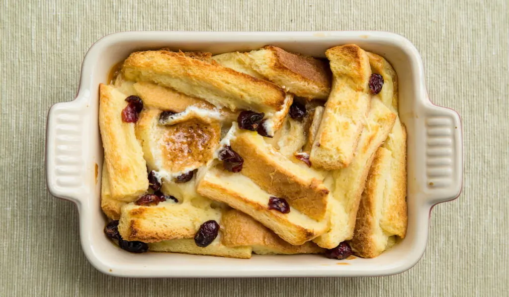 Baked bread pudding