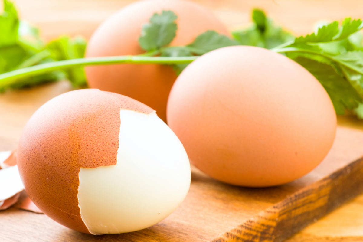 How to Tell if a Hard-Boiled Egg Is Bad - Farmhouse Guide