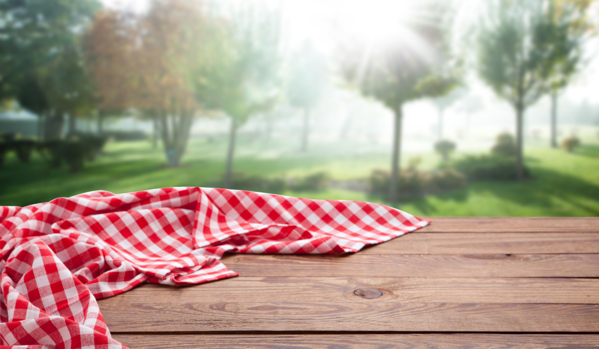 Best Fabric for Tablecloths Farmhouse Guide