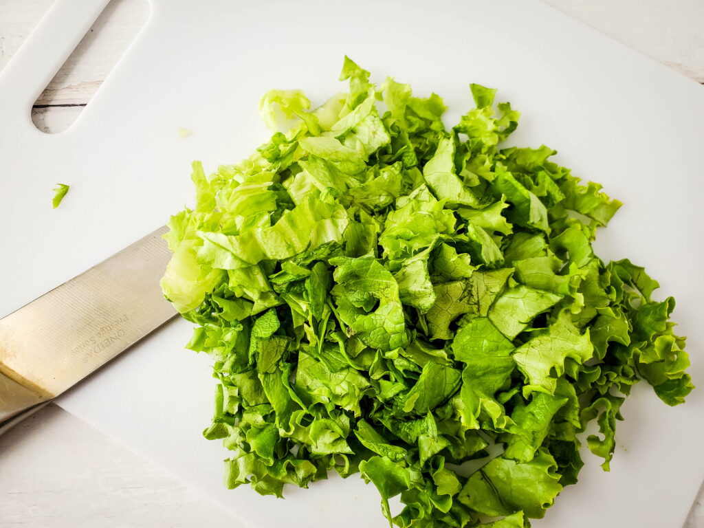 chopped lettuce 