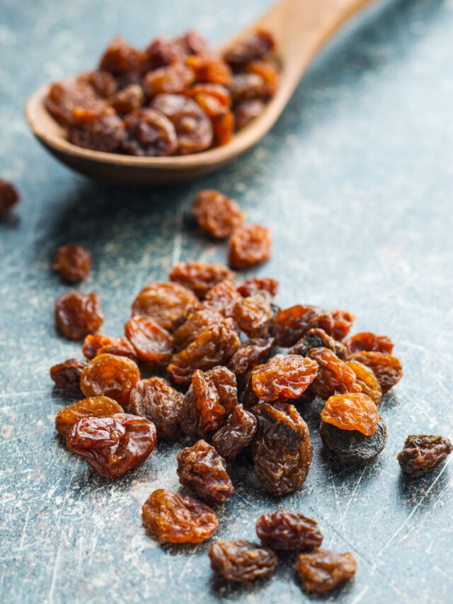 Can Horses Eat Raisins? Farmhouse Guide